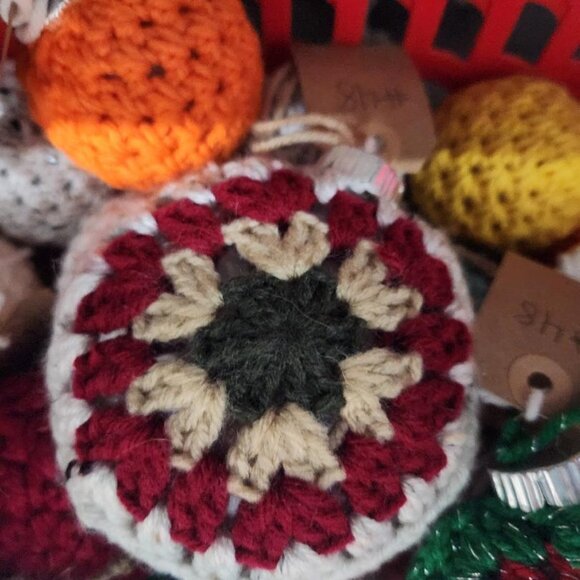 Hand Corcheted Christams Balls - Picture 2 of 2